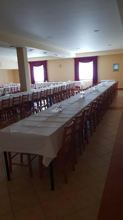 Prenociste Dzinic Hotel Zsupanya Kültér fotó